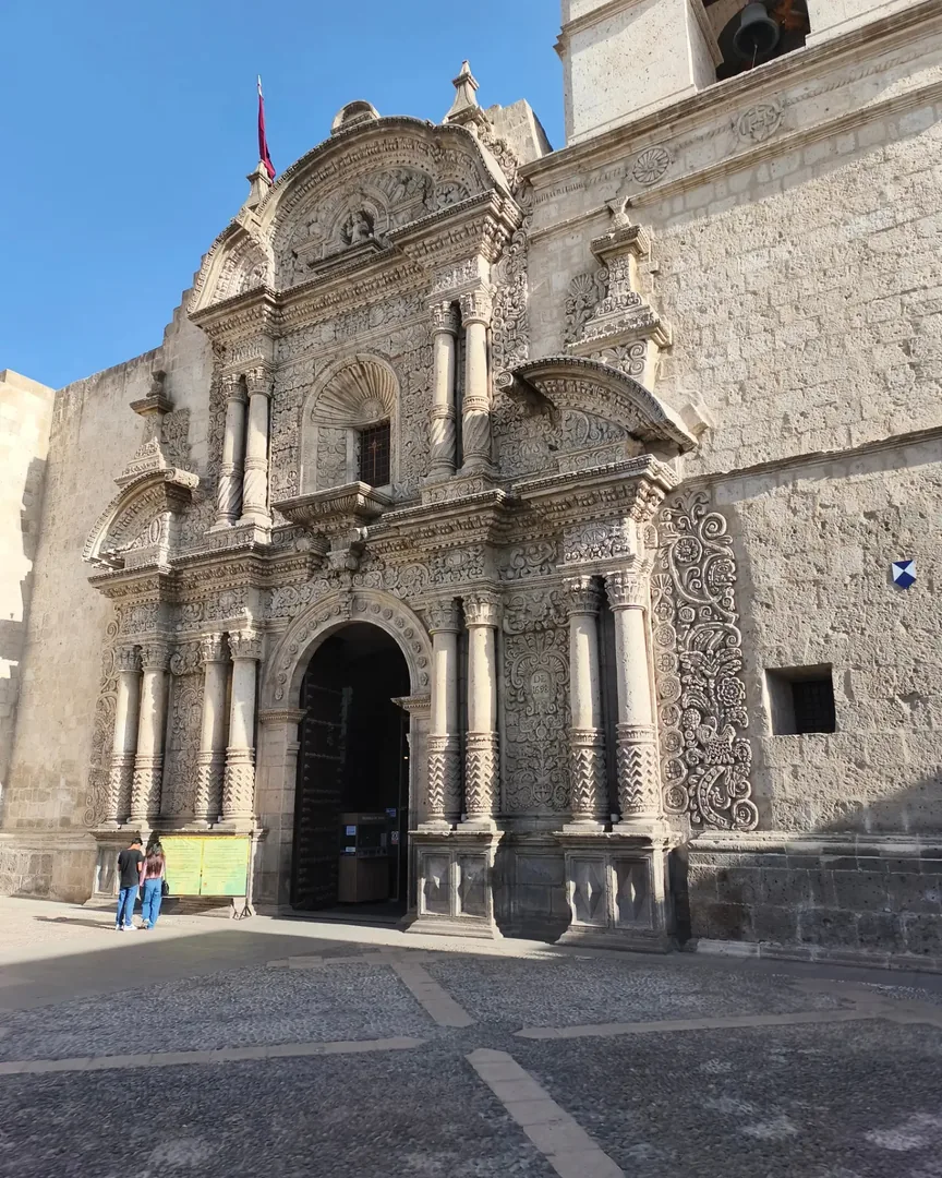 Arquitectura de sillar en la Ciudad Blanca