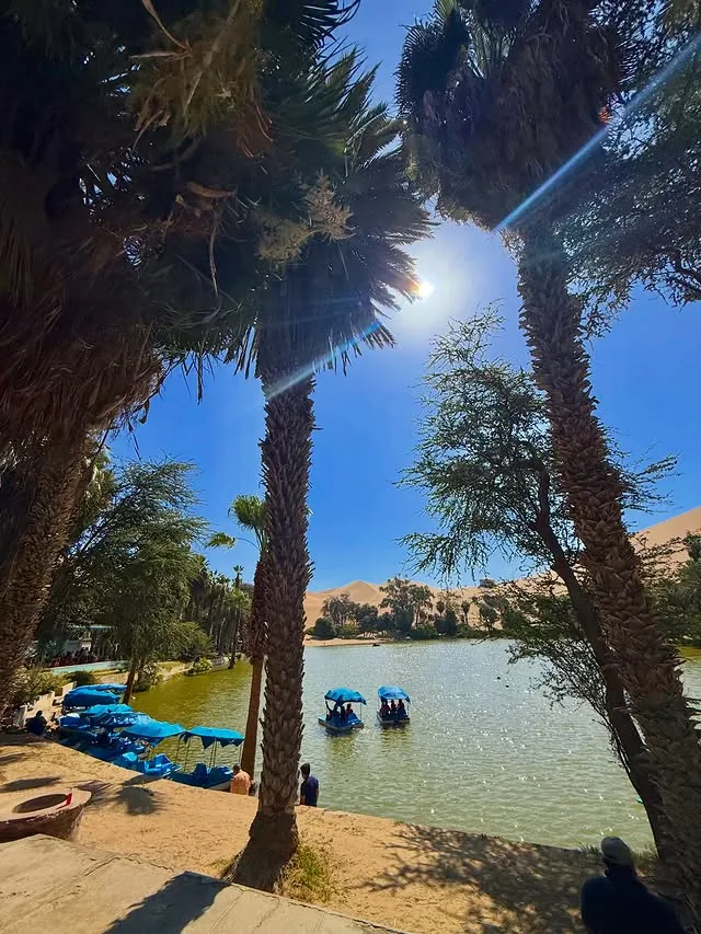 Laguna de Huacachina al atardecer